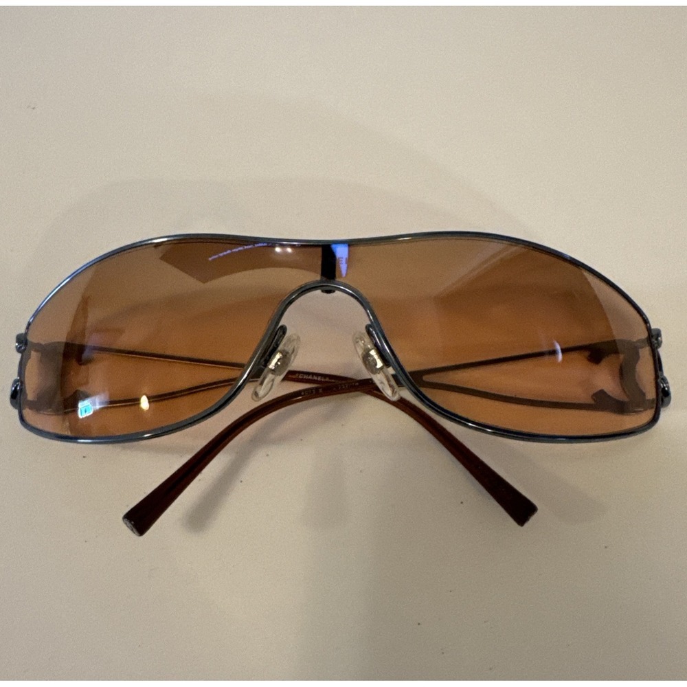 Authenticated Chanel Shield Sunglasses Swarovski Crystals CC 4073 B with Case - Picture 3 of 11